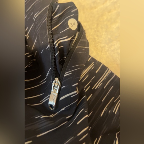 LULULEMON El Current 11" shorts Swim Trunks. - Picture 5 of 6